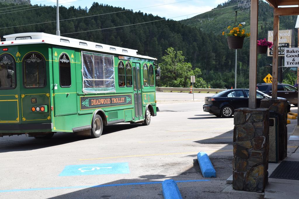 Deadwood Station Bunkhouse And Gambling Hall Motel Екстериор снимка